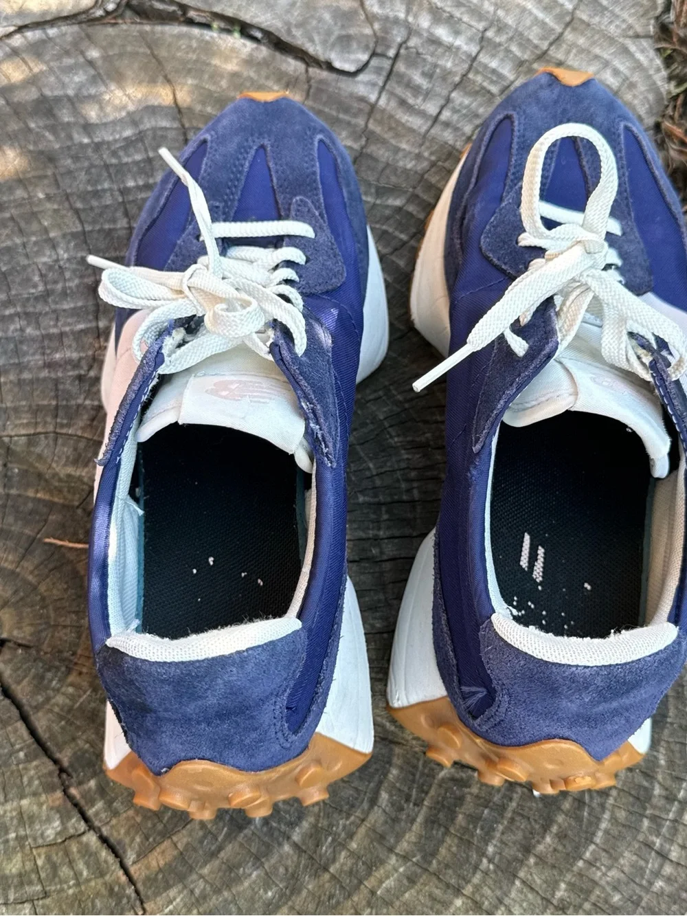 New Balance 327 Women's Navy and Light Pink Retro Runner Sneakers size 8